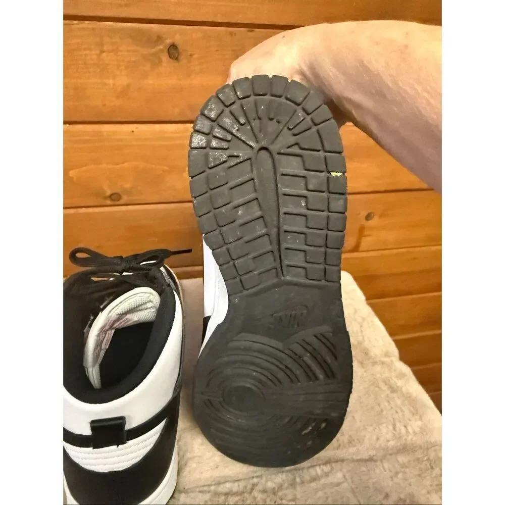 Nike Womans  Dunk High Retro sneakers black/ white 